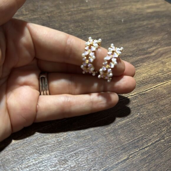 Elegant 14K Gold Plated Pearl Floral Hoop Earrings - Picture 3 of 16